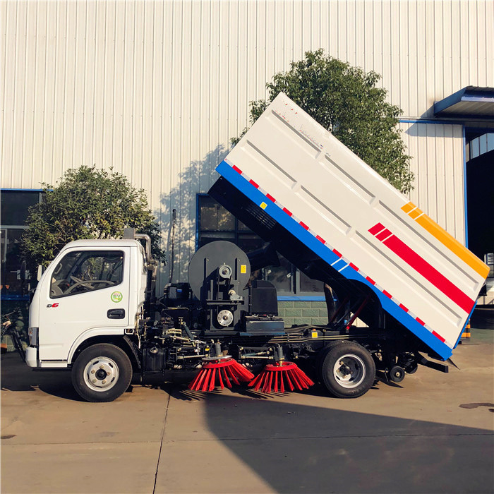 Dongfeng Straßenreiniger 5000 Liter Staubsauger Kleingröße Straßenwäscher