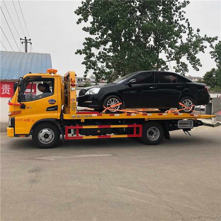 JAC Wheel Lift Tow Truck 100km/H Max Speed, 4 Ton Flatbed Tow Truck Light Aufgabe