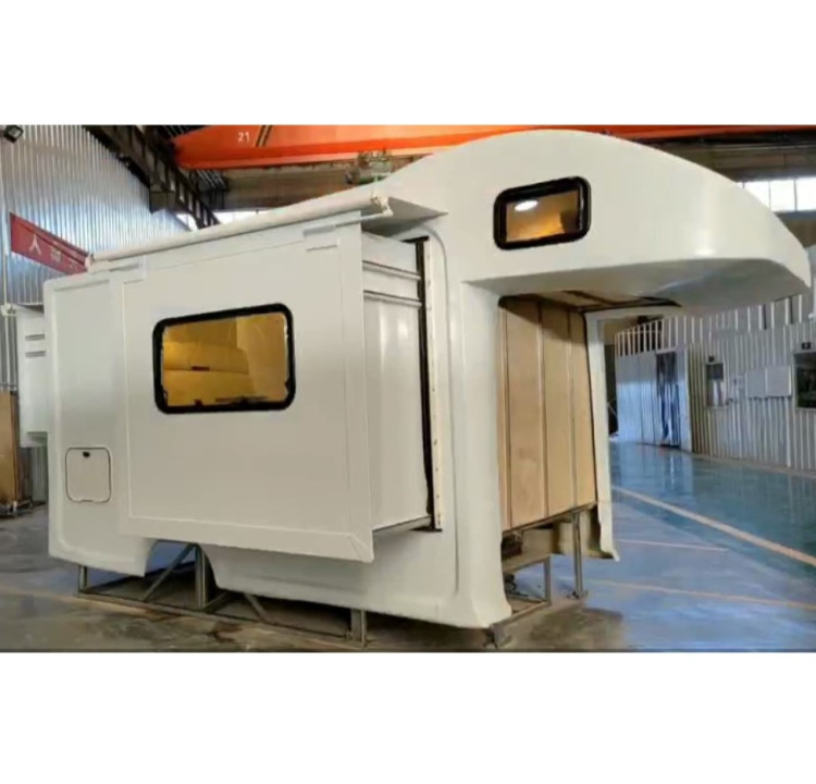 Kundengebundener weißer Kasten Camper-Shell Body Luxury Decoration Assemblings RV brachte an
