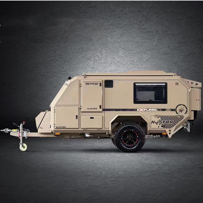 Weiße kleine Schlafzimmer des Off Road-Camper-Wohnwagen-1500kg 2 für Familien-Reisen das im Freien