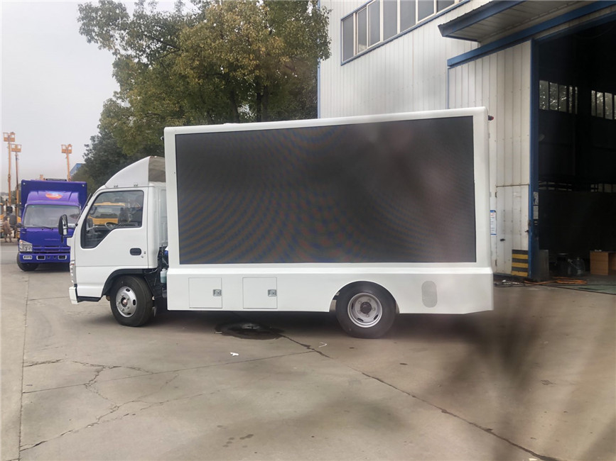 P5 LED, das bewegliche Anschlagtafel-LKW Lhd-Dieselkraftstoff-Art mit Generator und Sprechern annonciert