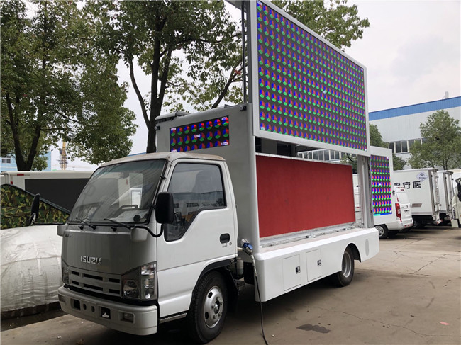 P5 LED, das bewegliche Anschlagtafel-LKW Lhd-Dieselkraftstoff-Art mit Generator und Sprechern annonciert