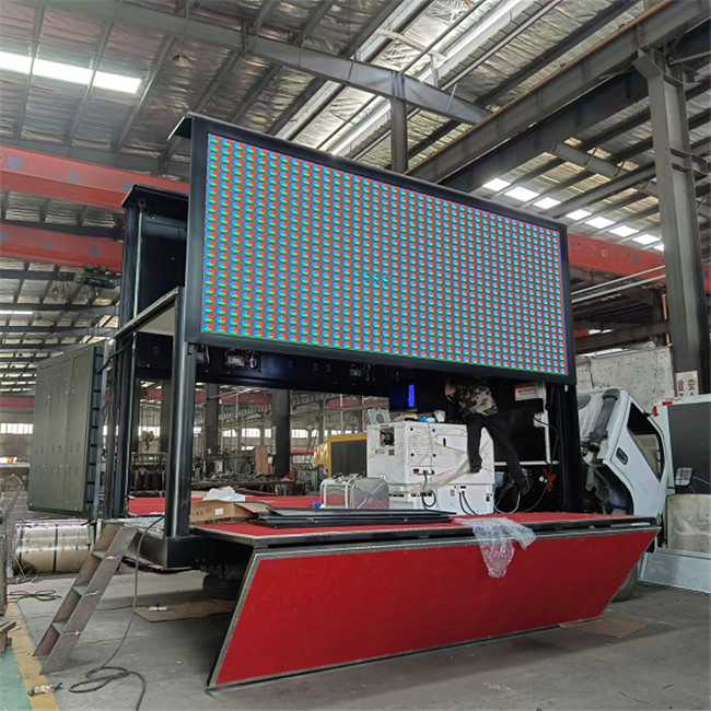 16ft 220V Mobile LED Display Truck 3 Seiten P4 Digital LED Truck mit Bildschirmheben