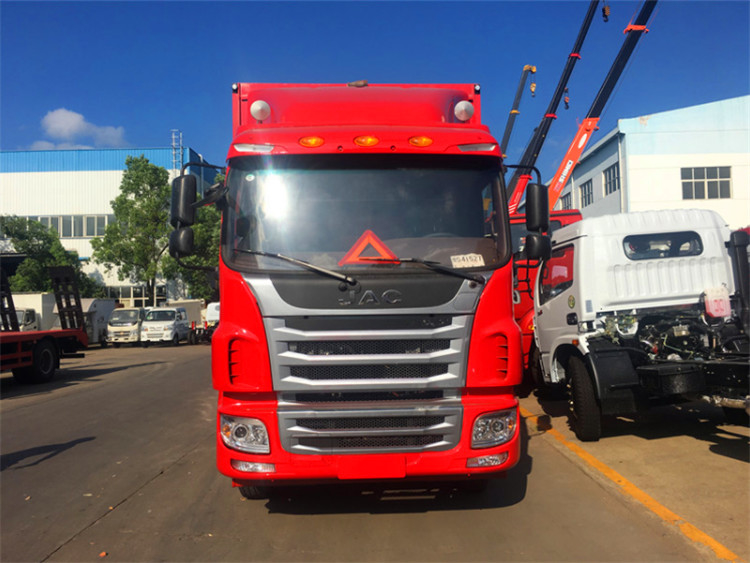 JAC Light Duty Cargo Vans 10 Ton Box Truck 100Km/H 7800*2450*2500 Millimeter