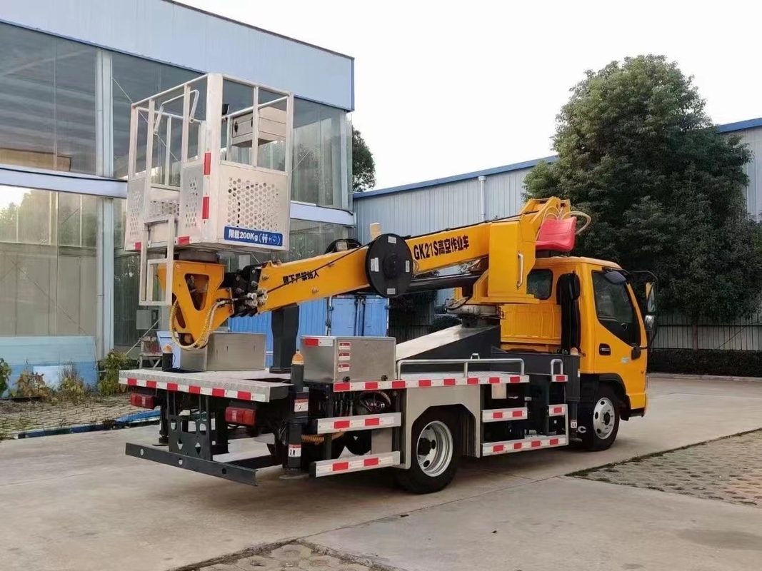 teleskopischer große Höhe-Funktions-LKW des 21m Eimer-Luftarbeit-Pritschenwagen-200kg