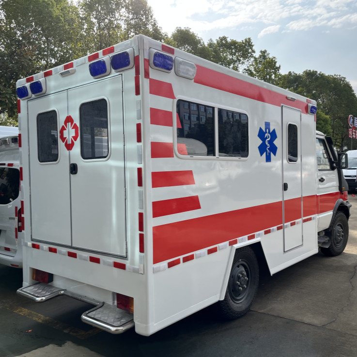 BerufsLaufwerksart EURO 5 Iveco-Krankenwagen des Notarztwagen-Auto-4x4