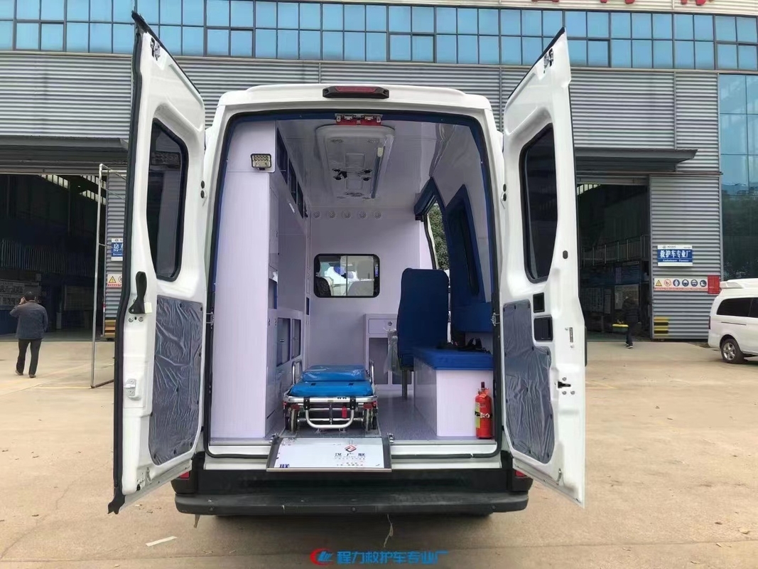 IVECO Automatischer/Manueller Krankenwagen mit ca. X 2970 kg Nettogewicht Typ 3 Krankenwagen zum Verkauf