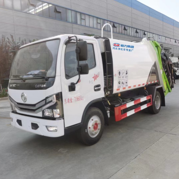 China-Marke Dongfeng Kleiner Verdichter Müllwagen mit 6,50-16 Reifen und Ersatzteilen