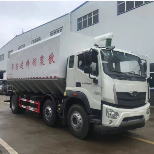 12 Cbm Tierfutterwagen 4x2 Massenfutterwagen mit Dieselkraftstoff
