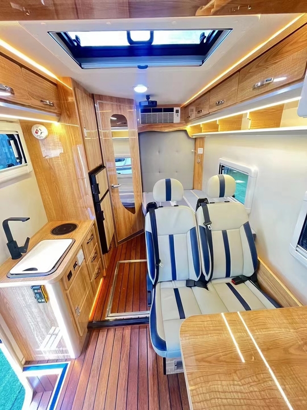 Stahlrahmenbau RV Caravan Van 5998*2480*3250 einschließlich Reifen 235/75R17.5 16PR