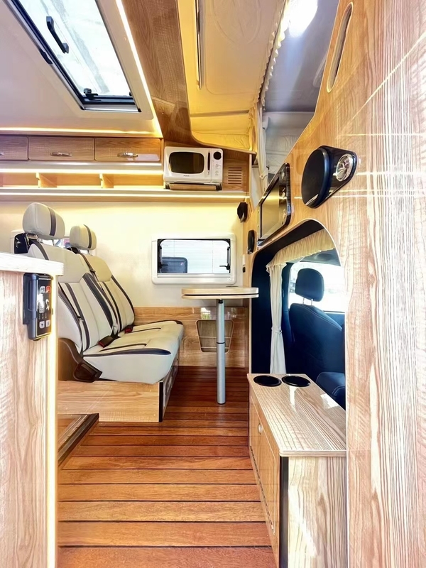 Stahlrahmenbau RV Caravan Van 5998*2480*3250 einschließlich Reifen 235/75R17.5 16PR