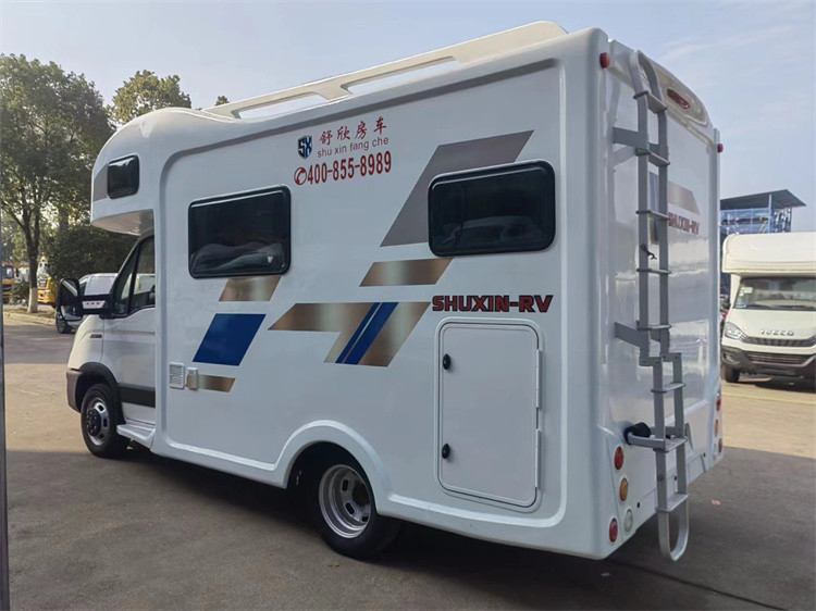 Mobiler Tourenwagen Wohnmobil Karawan Van mit 190 PS Motor Max Nutzlast 7042 kg