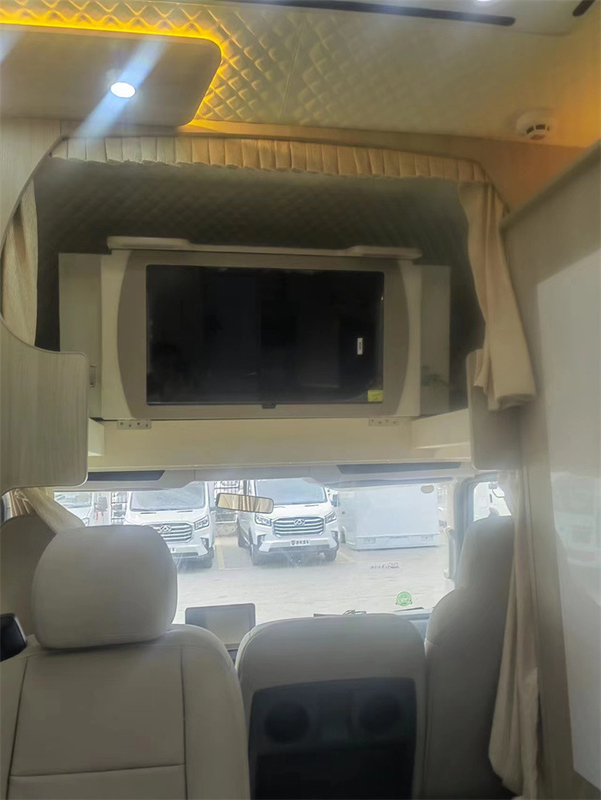 Custom YUEJIN 4x2 Luxus Wohnmobil Urlaubswagen / Wohnwagen Verkauf in Saudi-Arabien