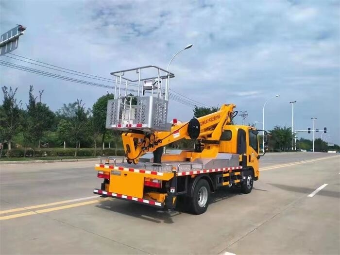 3.5T Hinterachsellast-Flugarbeitsplattform für Lkw - QuanChai Q23-132E60 Modell