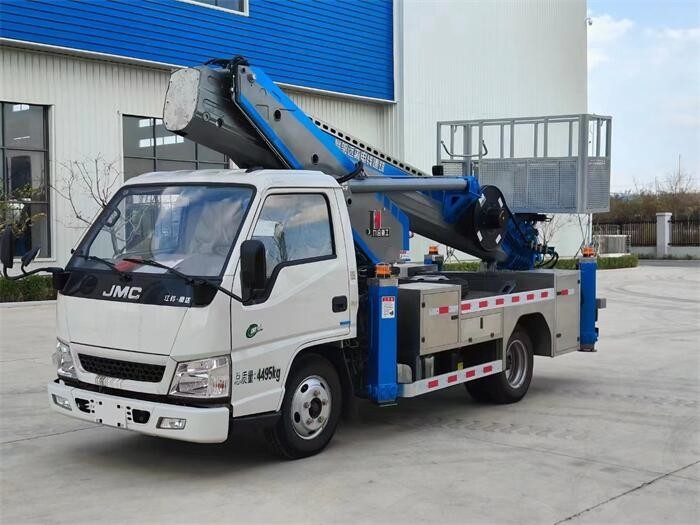 QuanChai/Q23-132E60 Luftarbeitsplattform-Lkw mit JMC-Chassis 1540/1540 mm Aufhängung