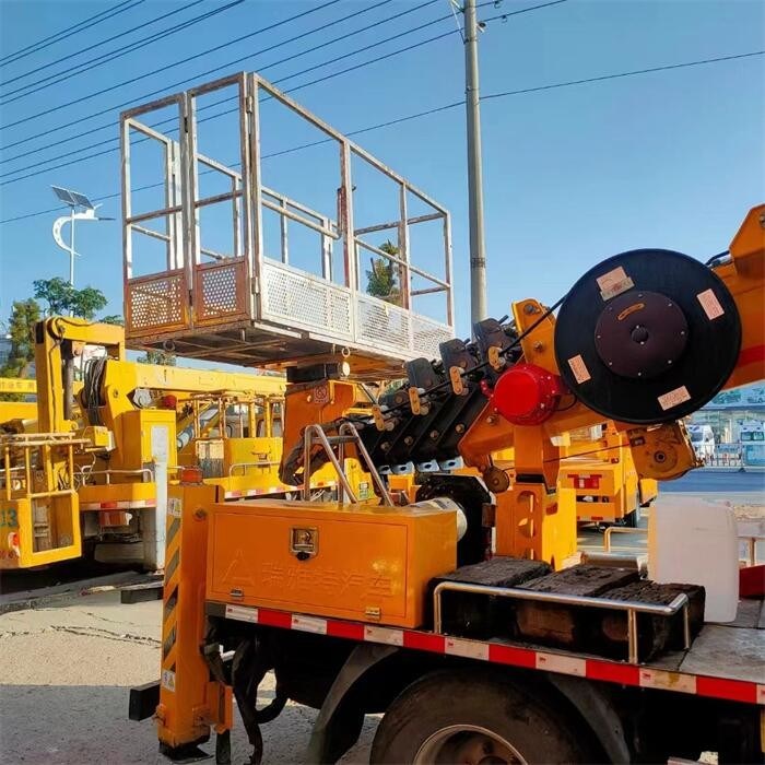 132 PS Euro 5 Luftarbeitsplattform-Lkw von Dongfeng Vielseitig und effizient