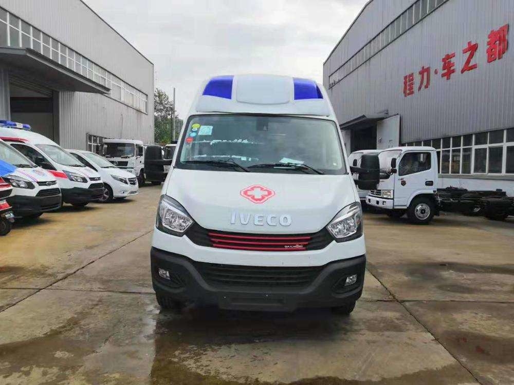 Plush Ambulanz 2800mm mobiler Krankenhaus-Lkw mit fortschrittlichen Funktionen und 215/75R16LT Reifen Spezifikation