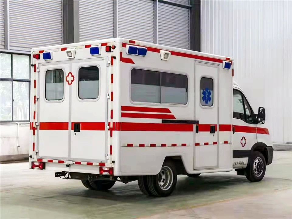Rettungswagen mit Euro 5 Emissionsstandard, Gewicht 2970 kg