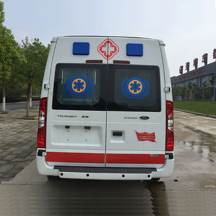 Krankenwagen Anpassungsfähige mobile medizinische Fahrzeuge 3-8 m Länge 4x2 Antrieb