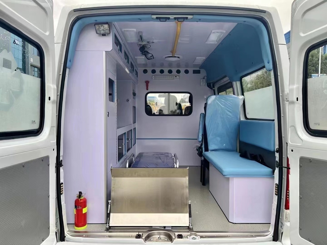 China 4*2 Dieselmotor Notfallwagen GVW 3510 Kgs Krankenwagen für Fahrzeuge