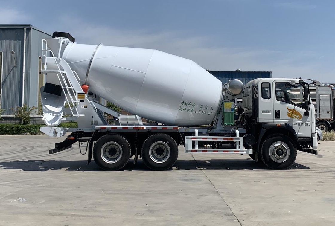 Hochleistungsbetonwagen Euro 3 mit 9726 ml Hubraum für reibungslosen Betrieb