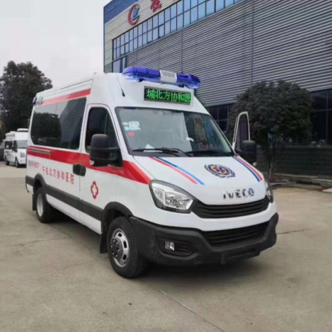 Iveco Ambulance 2800 mm Räder-Basis Krankenwagen mit 90 kW Nennleistung und 3550 kg Bruttogewicht
