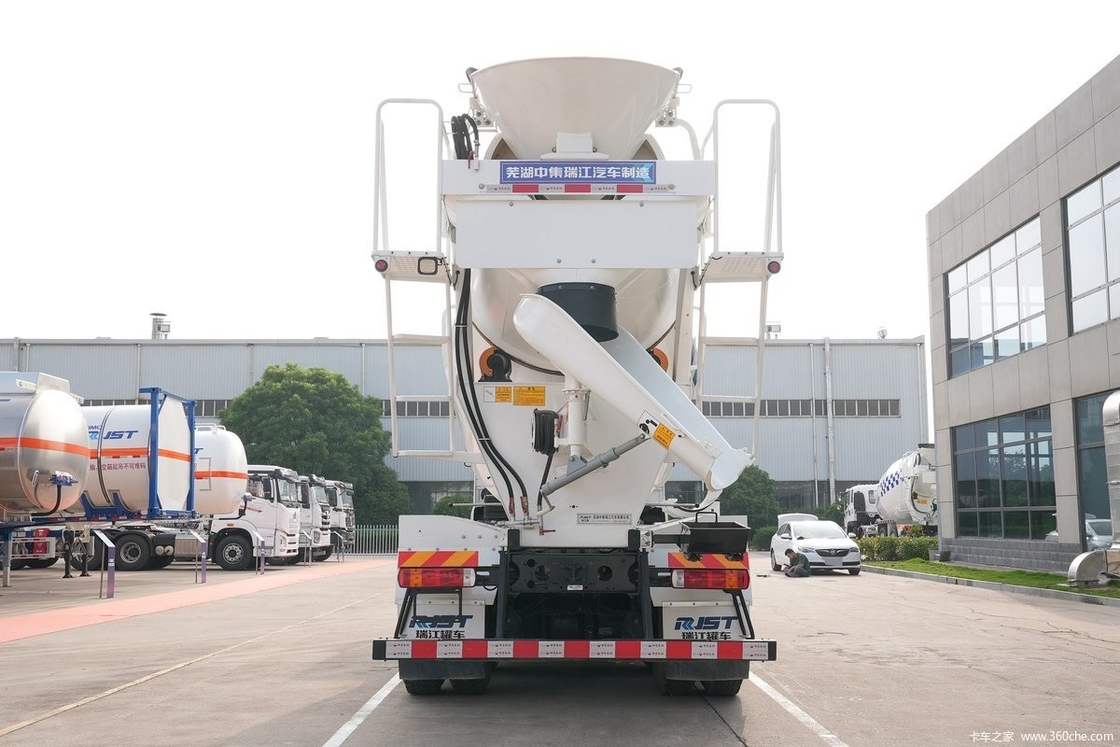 Euro 5 12 Räder Zementmischer Lkw 12m3 Dieselzement Beton Lkw mit Pumpe zum Verkauf