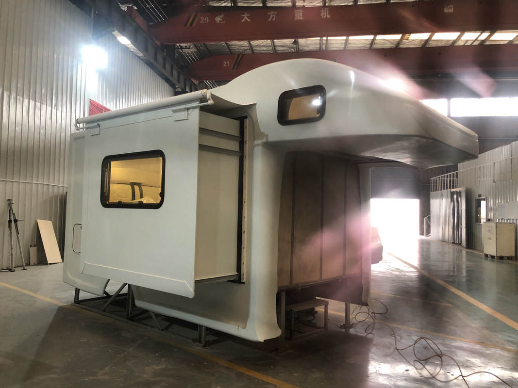 Haus Fiberglas-Kasten RV-Wohnwagen-Van Decorated Shells 220V im Freien