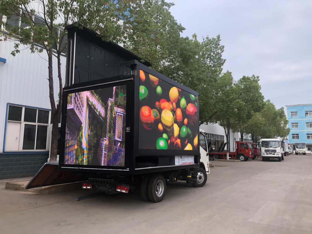 Mini-LKW mit Werbefläche Outdoor Foton Tarpaulin LED mobile Werbebox LKW